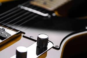 thumbnail for Tele vs Strat: A Player's Guide to Choosing the Right Guitar for Your Style